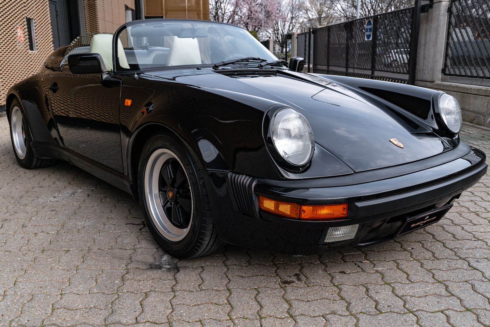 1989 Porsche 911 Speedster Turbo Look 2