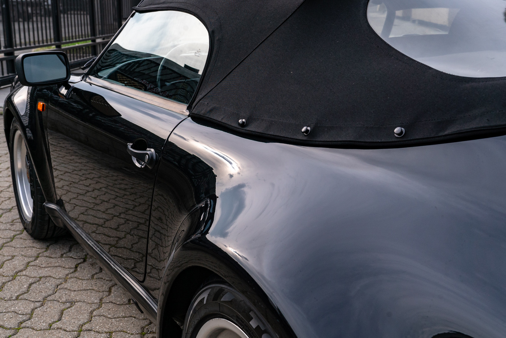 1989 Porsche 911 Speedster Turbo Look 13