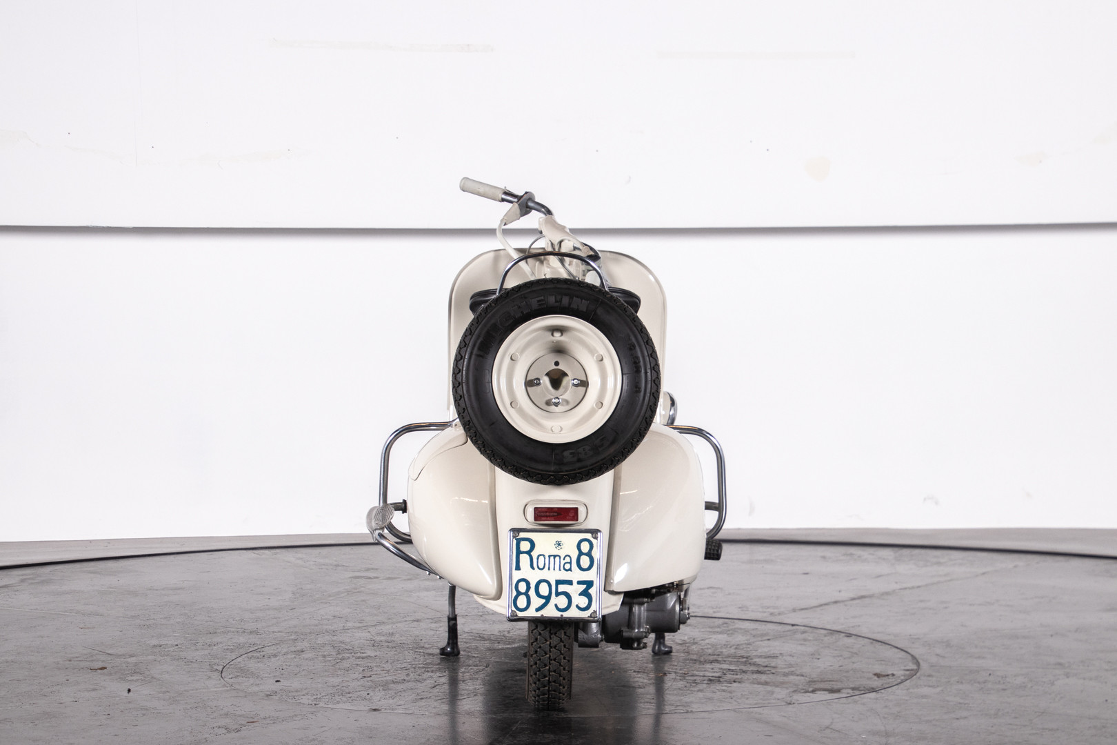 1953 Piaggio Vespa 125 VM1T 25