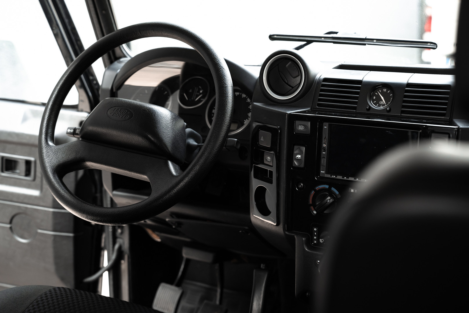 2008 Land Rover Defender 90 2.4 TD4 34