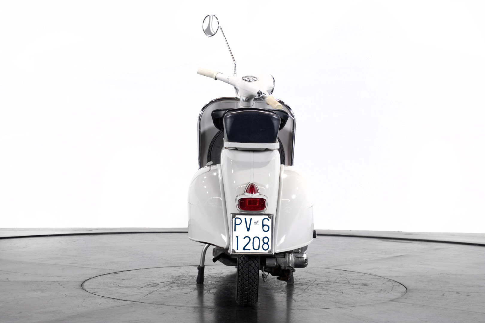 1961 Piaggio Vespa 125 5