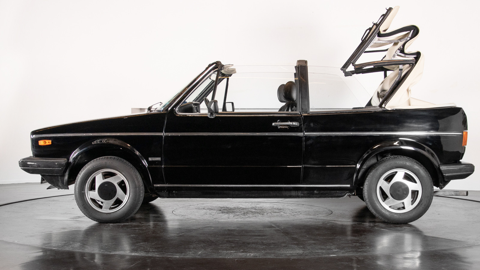 1985 Volkswagen Golf Cabriolet 9