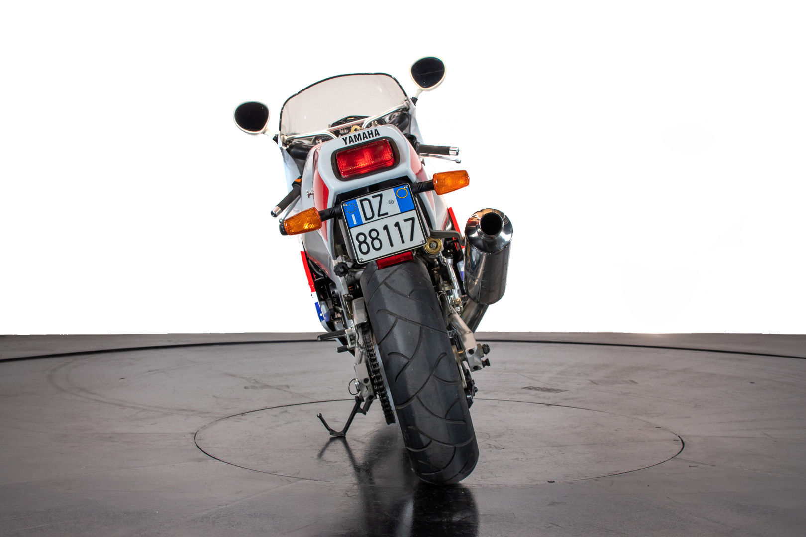 1989 Yamaha FZR 750 R (OW01) 1