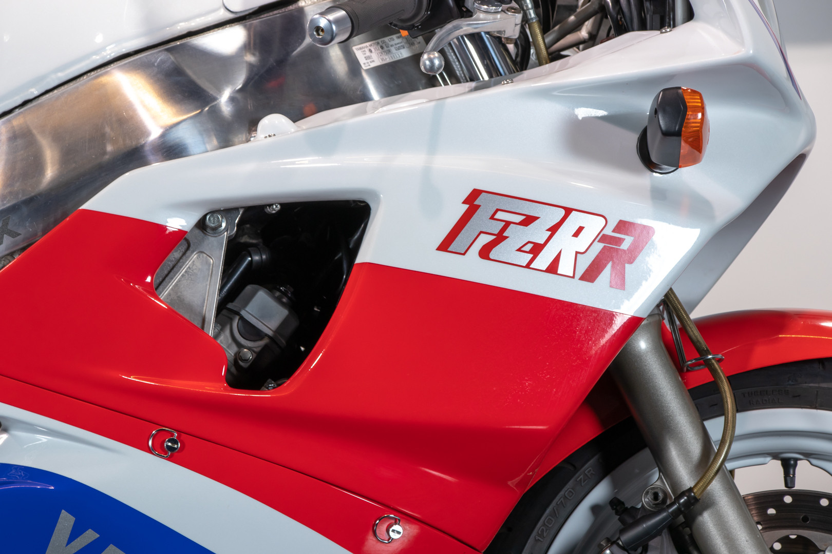 1989 Yamaha FZR 750 R (OW01) 8