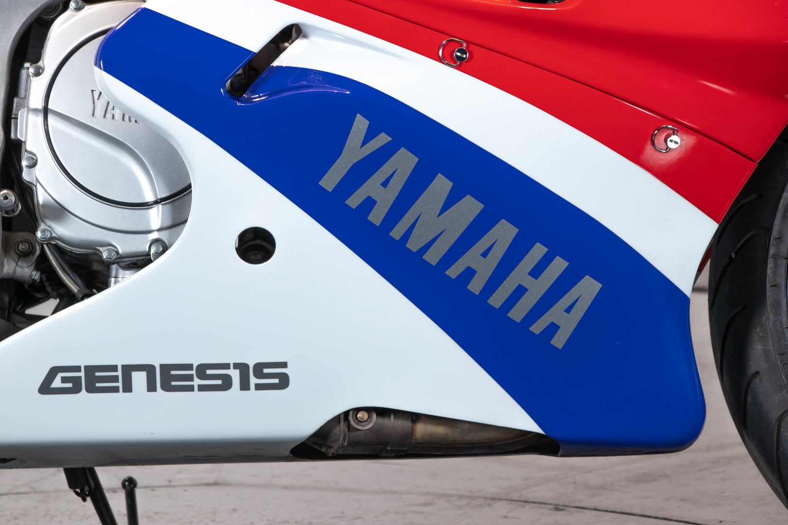 1989 Yamaha FZR 750 R (OW01) 10