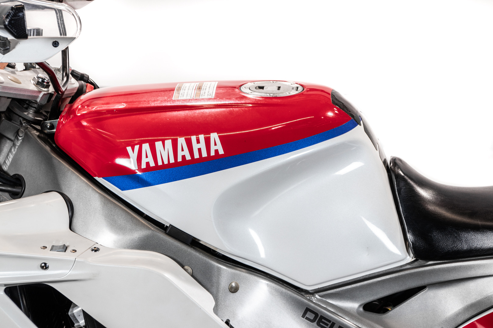 1991 Yamaha FZR1000 3GM 6