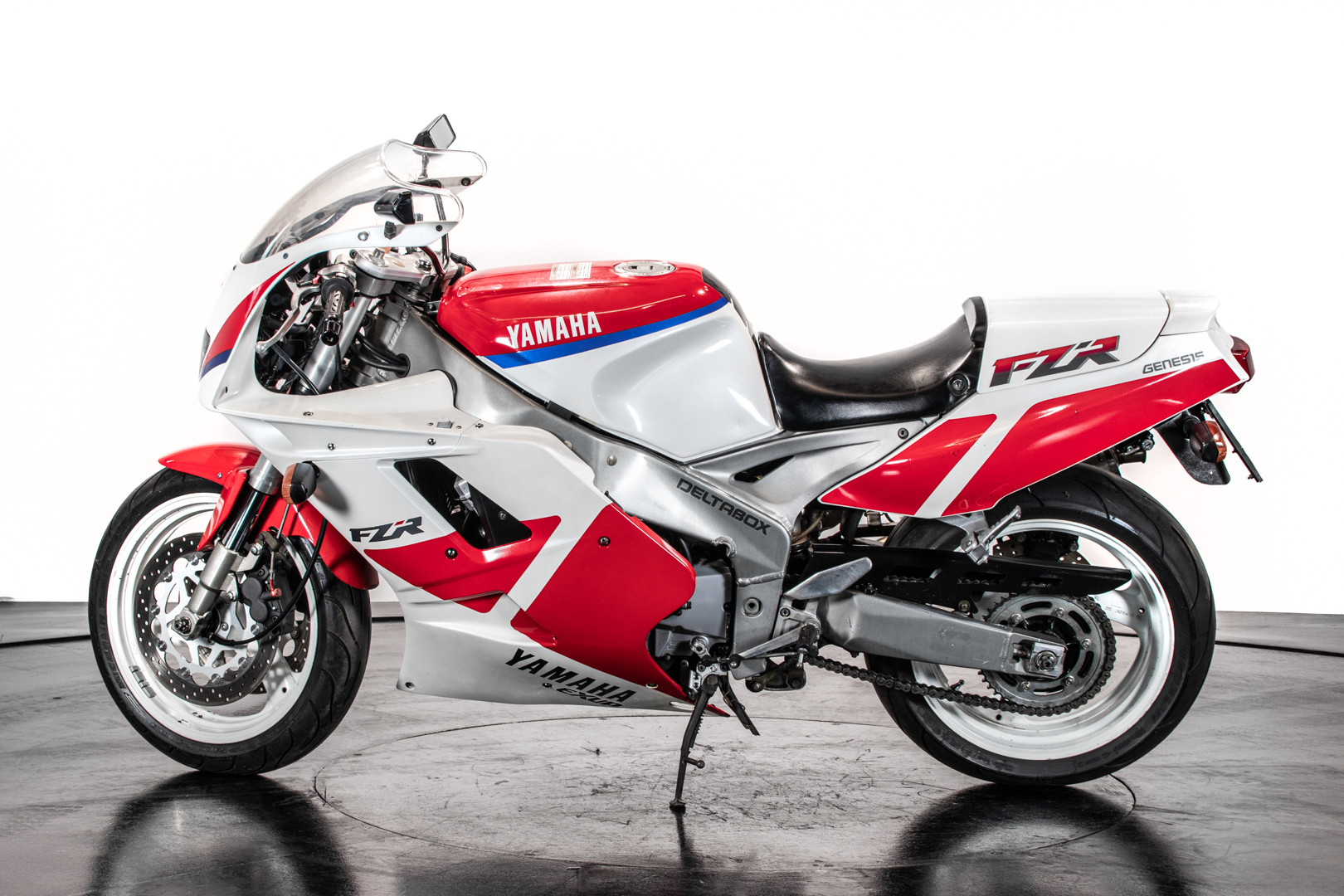 1991 Yamaha FZR1000 3GM 0