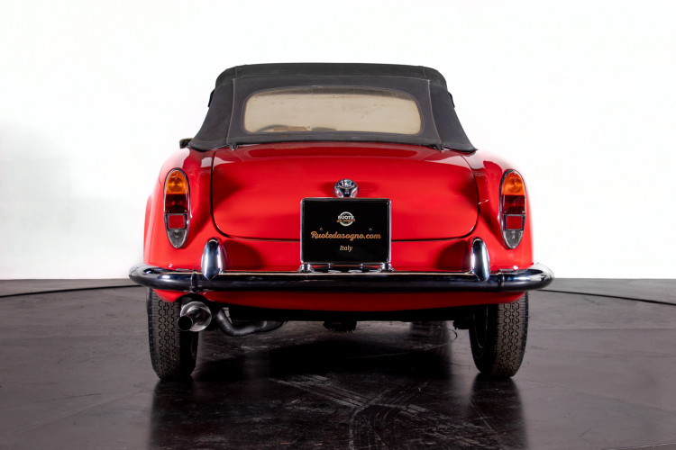 1962 Alfa Romeo Giulietta Spider 3