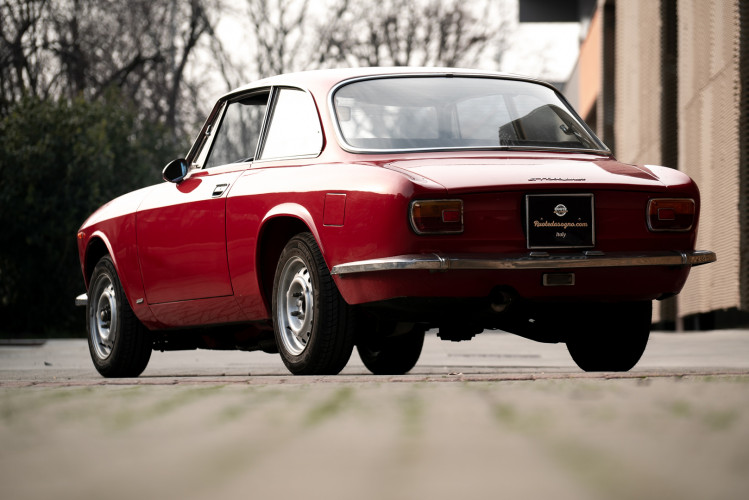 1973 Alfa Romeo GT 1300 Junior 19