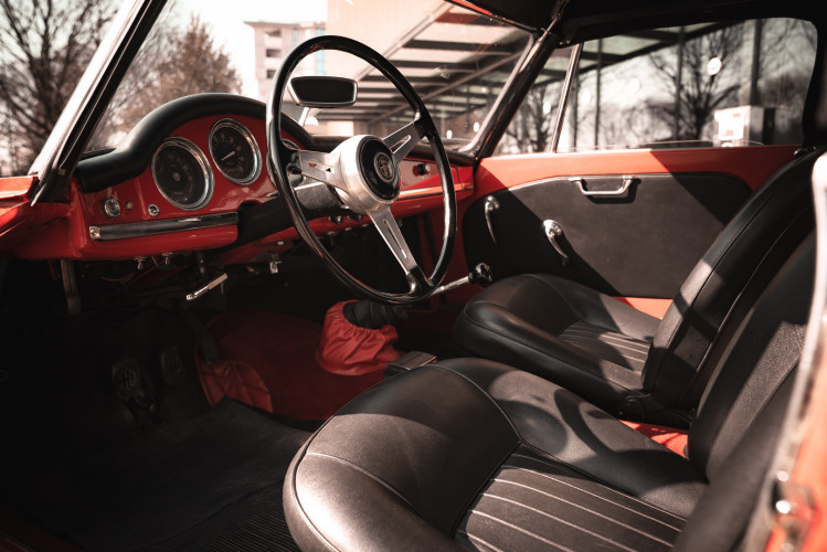 1963 Alfa Romeo Giulia Spider 26