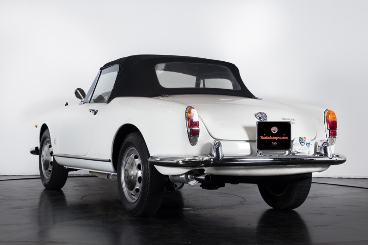 1962 Alfa Romeo Giulia spider 1600 2