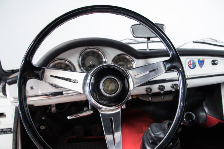 1962 Alfa Romeo Giulia spider 1600 16