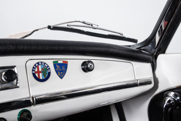 1962 Alfa Romeo Giulia spider 1600 23