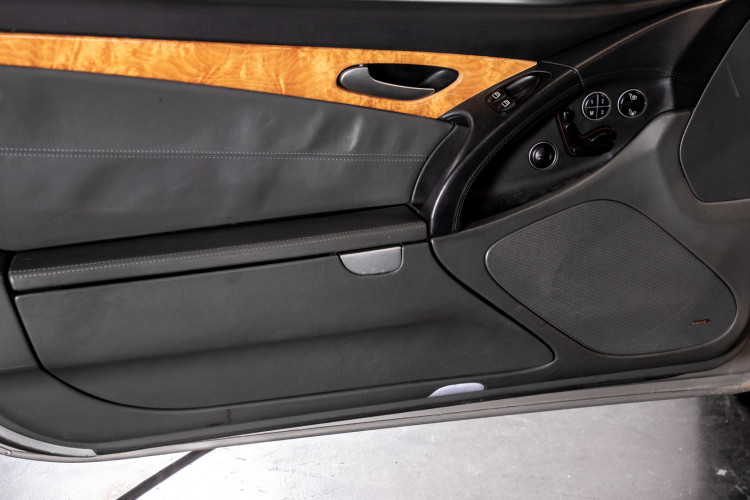 2004 Mercedes-Benz SL500 16