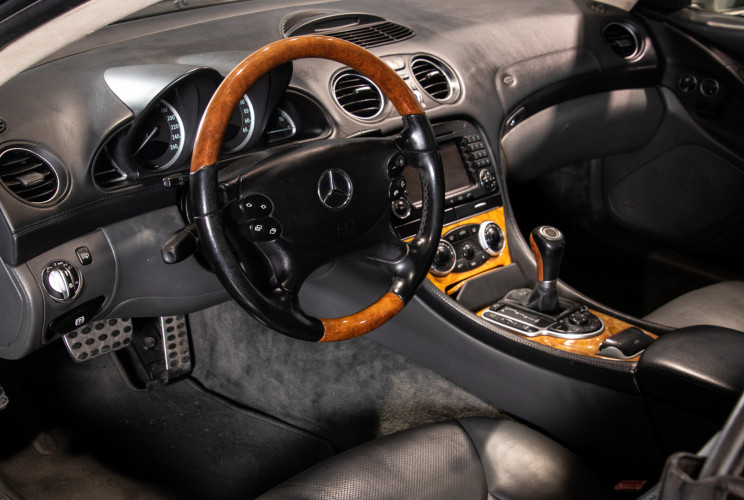 2004 Mercedes-Benz SL500 19