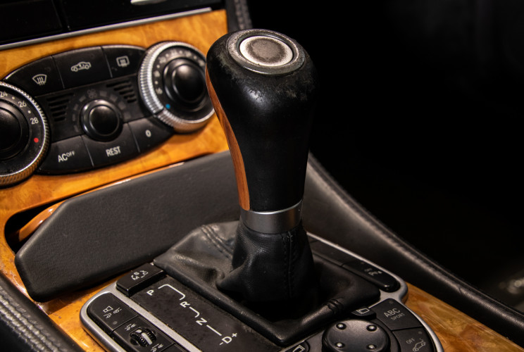 2004 Mercedes-Benz SL500 26
