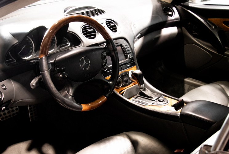 2004 Mercedes-Benz SL500 43