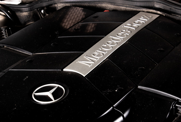 2004 Mercedes-Benz SL500 46