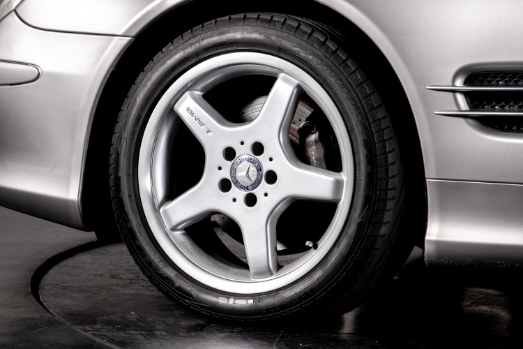 2004 Mercedes-Benz SL500 9