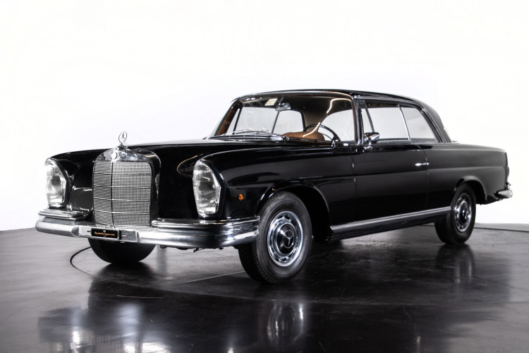 1963 Mercedes-Benz 220 SE 0