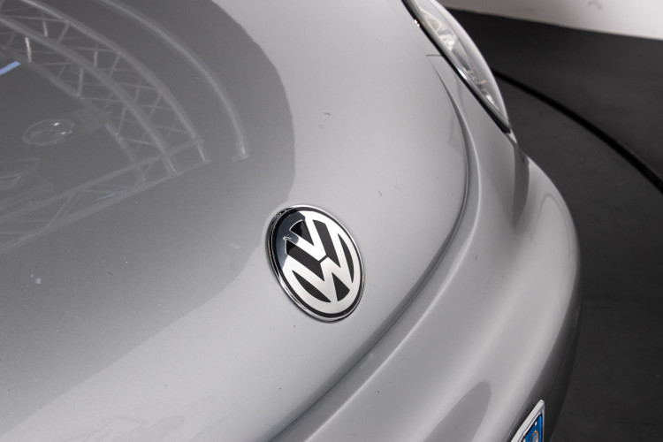 2004 Volkswagen New Beetle Cabriolet 10