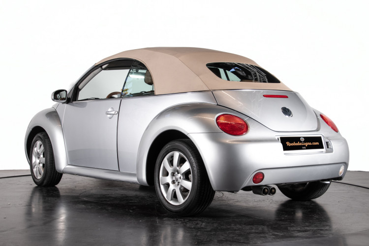 2004 Volkswagen New Beetle Cabriolet 7