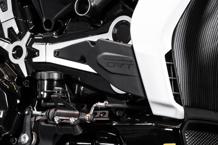 2016 Ducati X Diavel S 6