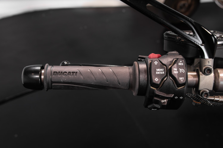 2016 Ducati X Diavel S 32