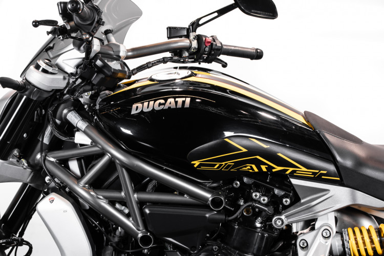 2016 Ducati X Diavel S 12