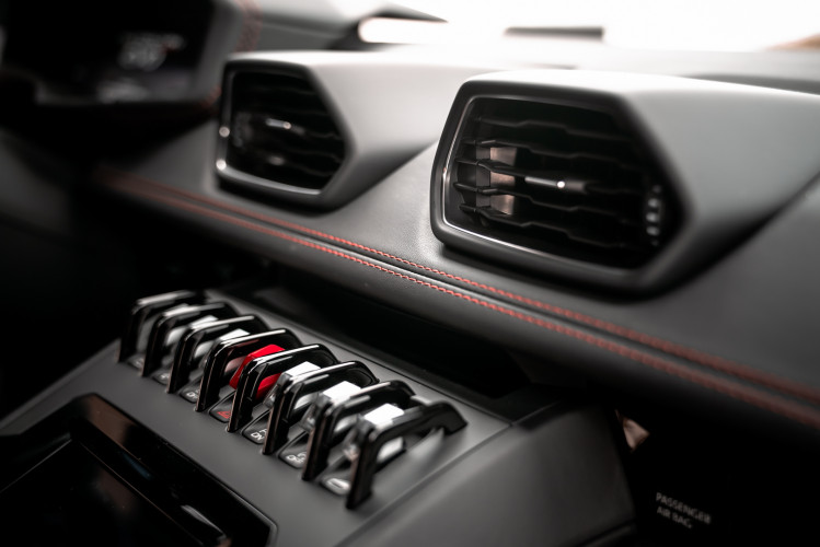 2021 Lamborghini Huracan EVO 48