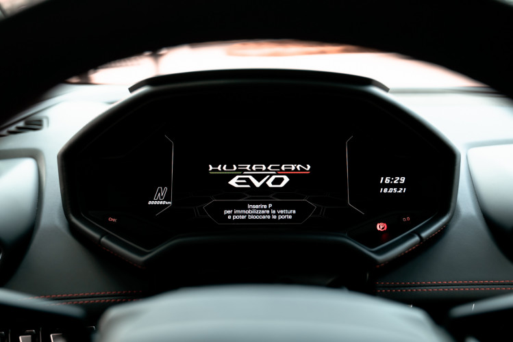 2021 Lamborghini Huracan EVO 32