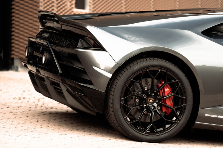 2021 Lamborghini Huracan EVO 18