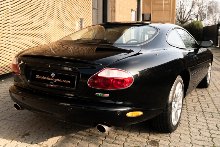 2002 Jaguar 4.2 XKR Coupé 4