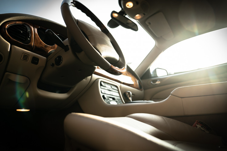 2002 Jaguar 4.2 XKR Coupé 29
