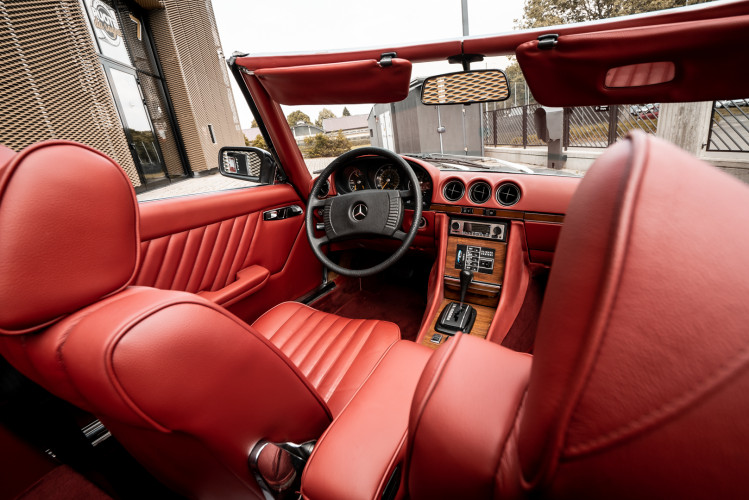 1977 Mercedes-Benz SL 450 29
