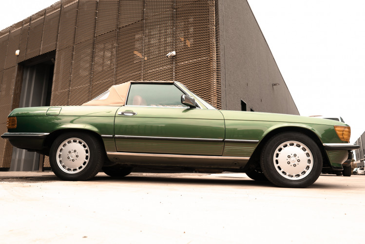 1986 Mercedes-Benz SL 300 3