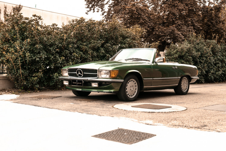 1986 Mercedes-Benz SL 300 0