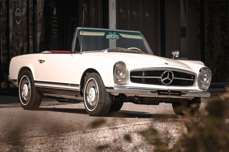 1966 Mercedes-Benz SL 230 Pagoda 39