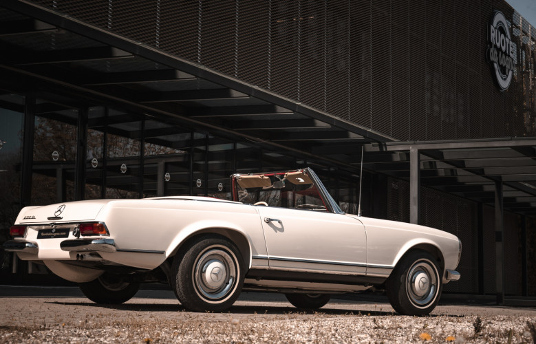 1966 Mercedes-Benz SL 230 Pagoda 5