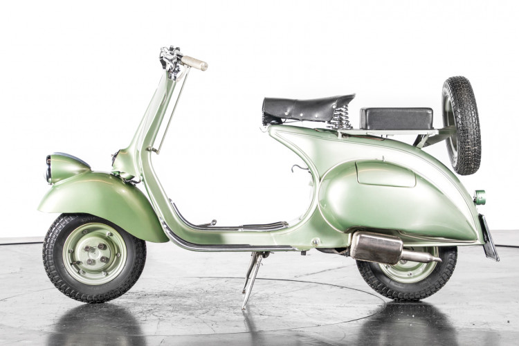 1949 Piaggio Vespa Bacchetta 0