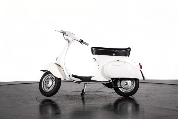 1972 Piaggio Vespa 125 Primavera 1