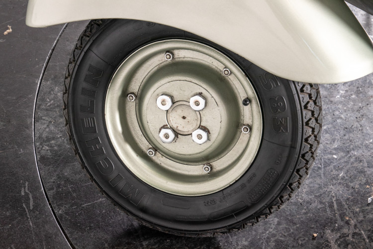 1952 Piaggio Vespa 125 V1T 12