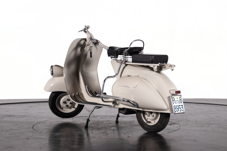 1953 Piaggio Vespa 125 VM1T 3