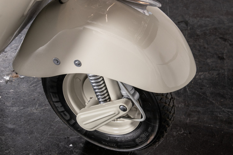 1955 Piaggio Vespa 150 VL2M 18