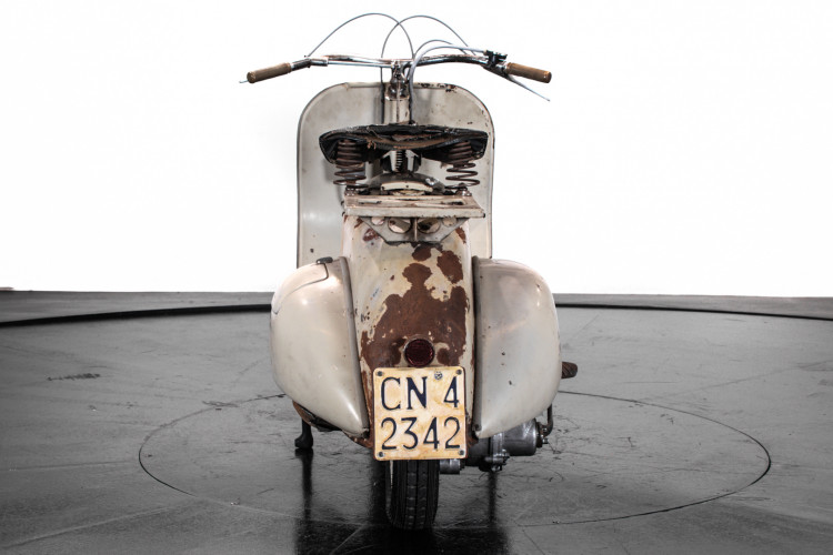 1950 Piaggio Vespa 125 3