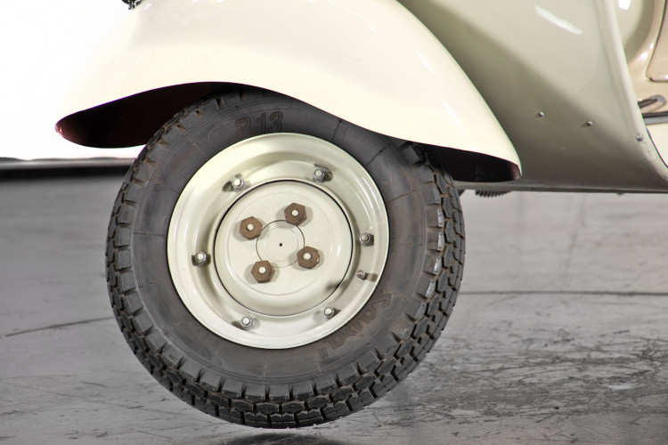1960 Piaggio Vespa 125 VM2T 7