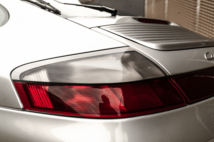 2002 Porsche 996 Carrera 4S Coupé 13