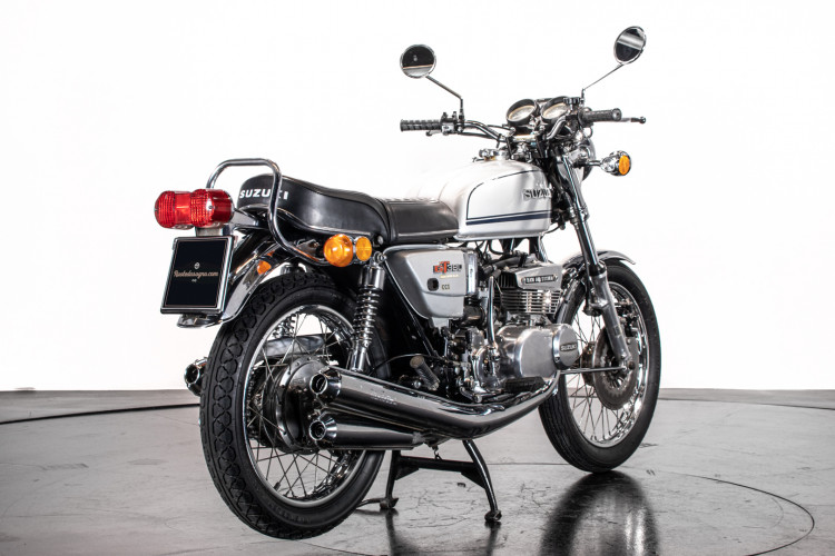 1975 Suzuki GT 380 2
