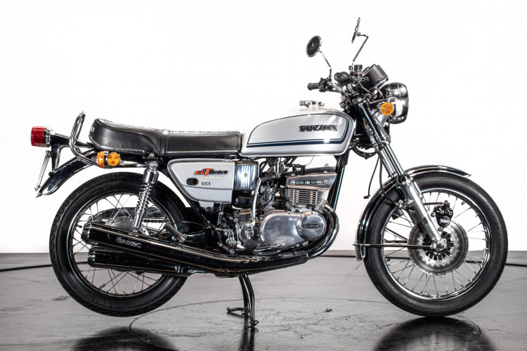1975 Suzuki GT 380 3