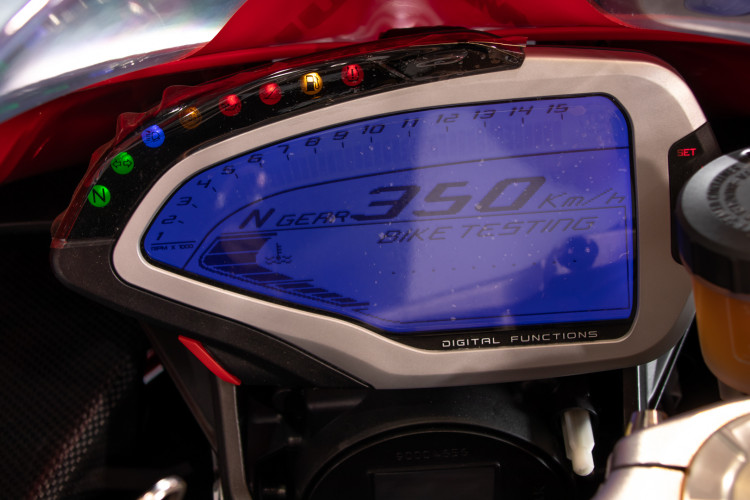 2016 MV AGUSTA 1000 F6 38